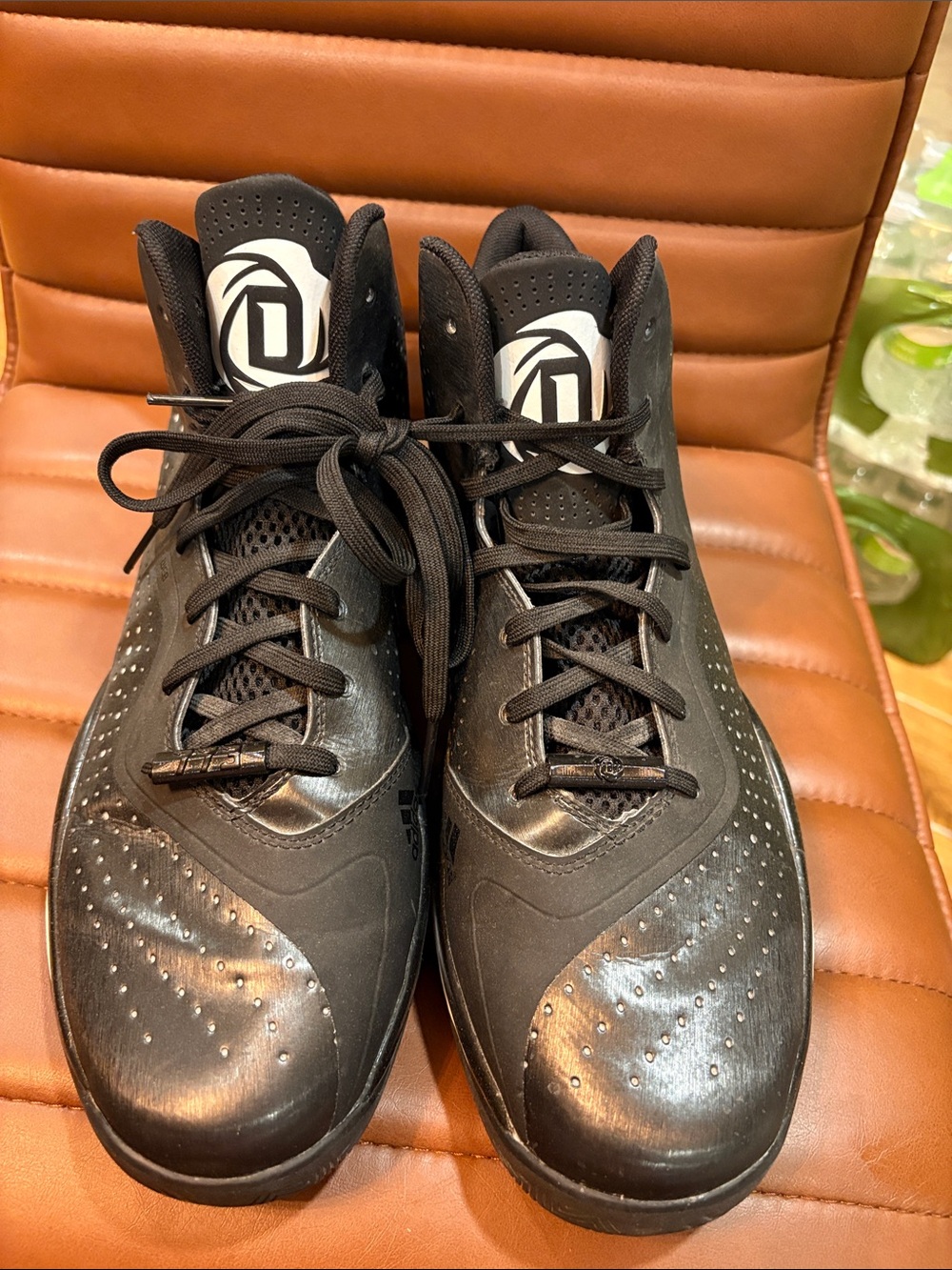 Men's Black Adidas Derrick Rose Basketball Shoes